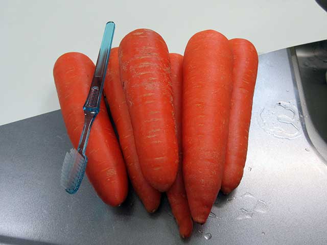 写真4 6本の5寸にんじん 写真4 6本の5寸にんじん